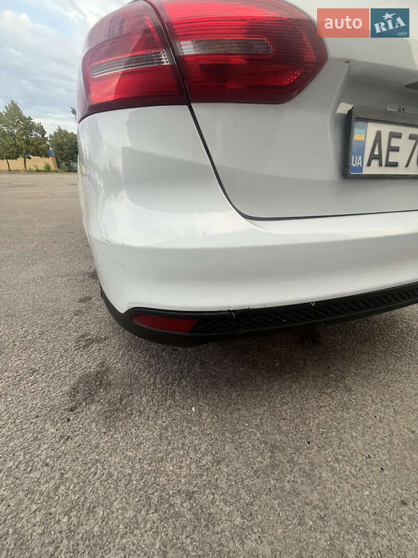 Седан Ford Focus 2015 в Днепре