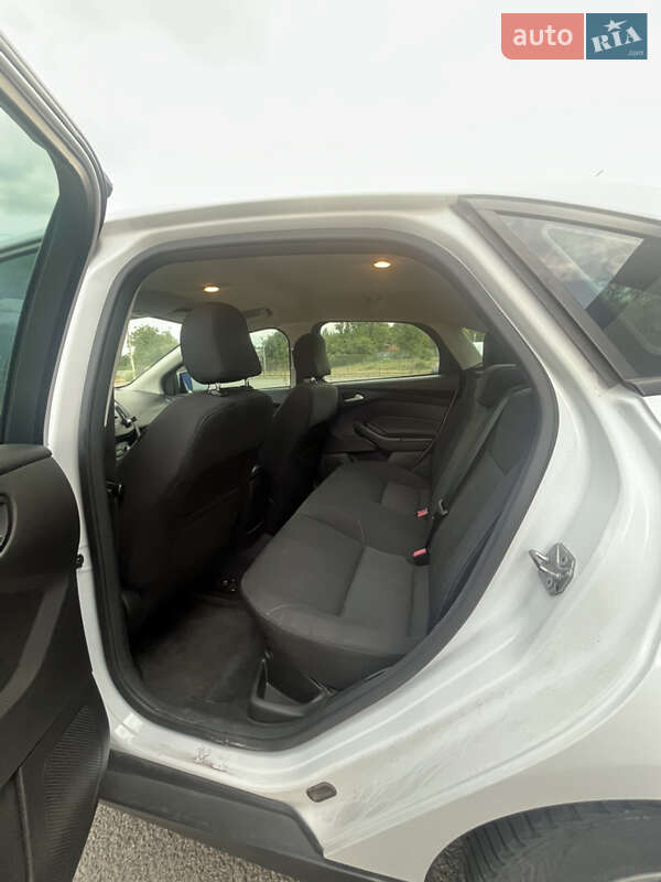 Седан Ford Focus 2015 в Днепре фото 19 Седан Ford Focus 2015 в Днепре