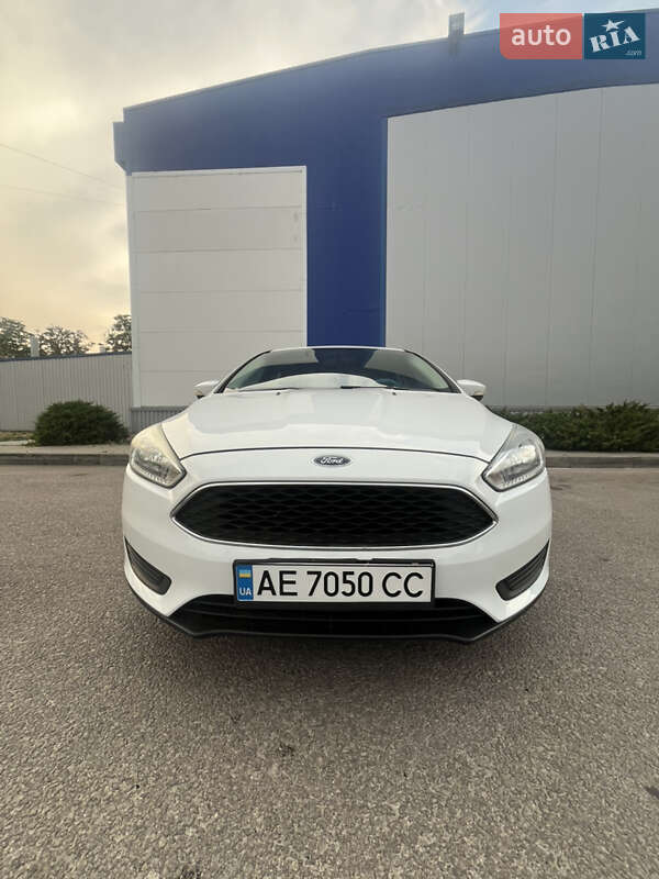 Седан Ford Focus 2015 в Днепре фото 29 Седан Ford Focus 2015 в Днепре