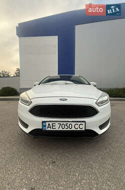 Седан Ford Focus 2015 в 