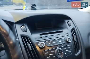 Седан Ford Focus 2016 в 