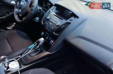 Седан Ford Focus 2016 в 