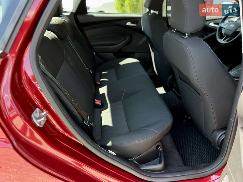 Седан Ford Focus 2015 в Одесі