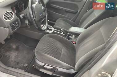 Хэтчбек Ford Focus 2006 в 