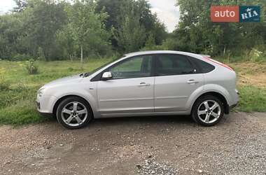 Хэтчбек Ford Focus 2006 в 