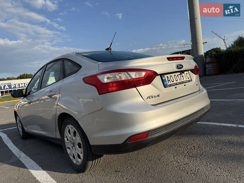 Седан Ford Focus 2011 в Ужгороді