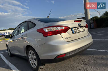 Седан Ford Focus 2011 в 