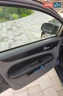 Хэтчбек Ford Focus 2008 в 