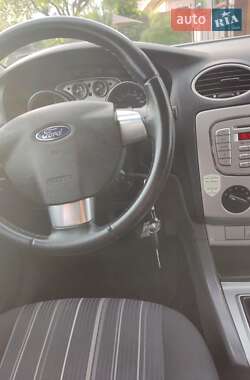 Хэтчбек Ford Focus 2008 в 