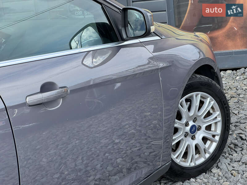 Хэтчбек Ford Focus 2011 в Стрые