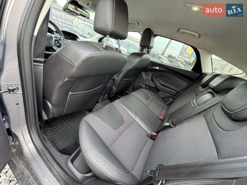 Хэтчбек Ford Focus 2011 в Стрые