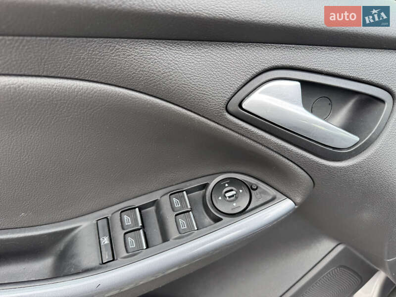 Хэтчбек Ford Focus 2011 в Стрые