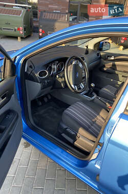 Хэтчбек Ford Focus 2009 в 