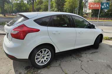 Хэтчбек Ford Focus 2014 в 