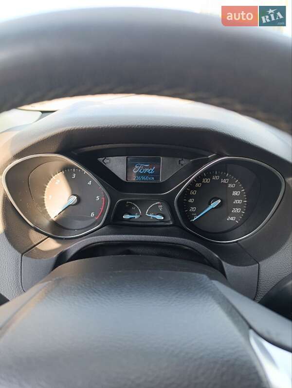 Хэтчбек Ford Focus 2011 в Полтаве