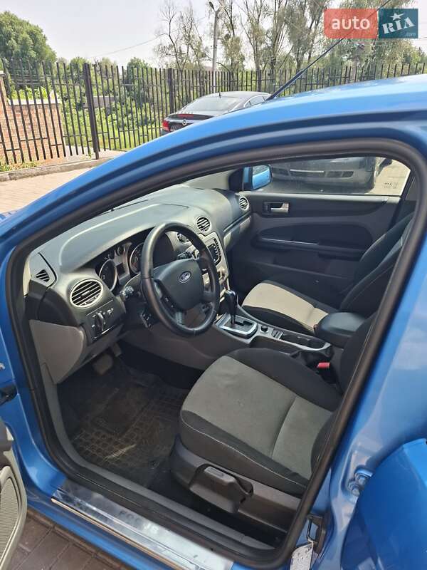 Хэтчбек Ford Focus 2010 в Киеве