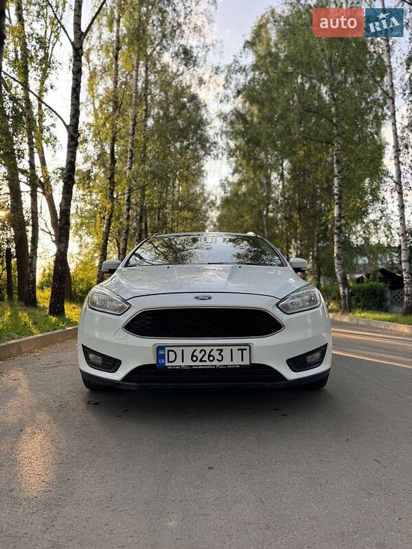 Універсал Ford Focus 2016 в Чернівцях