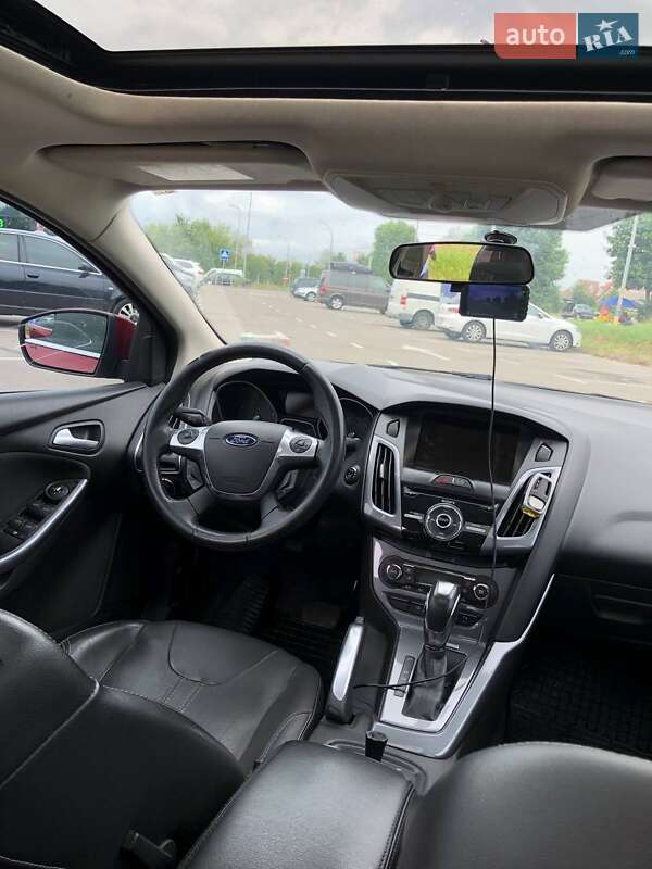 Седан Ford Focus 2012 в Киеве фото 5 Седан Ford Focus 2012 в Киеве