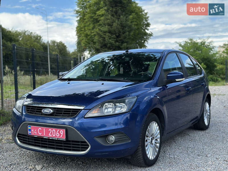 Хэтчбек Ford Focus 2009 в 