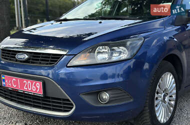 Хэтчбек Ford Focus 2009 в 