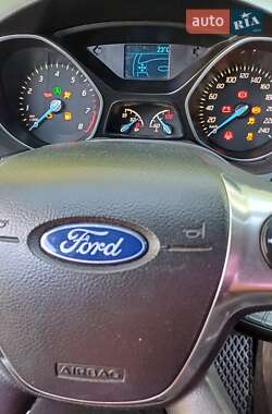Седан Ford Focus 2013 в 