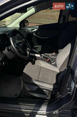 Седан Ford Focus 2013 в 