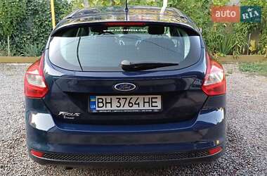 Хэтчбек Ford Focus 2014 в 