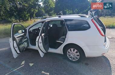 Универсал Ford Focus 2010 в 