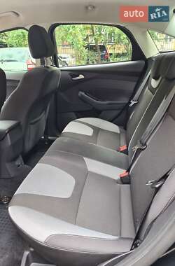 Седан Ford Focus 2012 в 