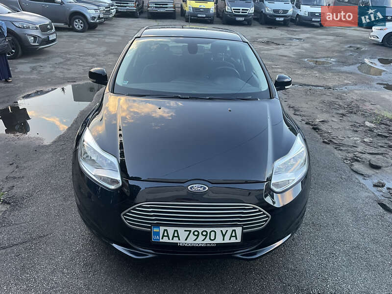Хэтчбек Ford Focus 2013 в Киеве