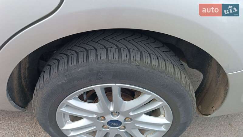 Універсал Ford Focus 2010 в Сарнах