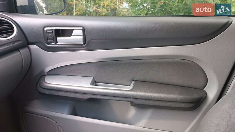 Універсал Ford Focus 2010 в Сарнах