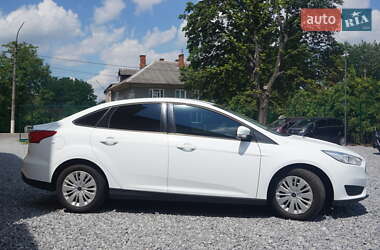 Седан Ford Focus 2018 в 