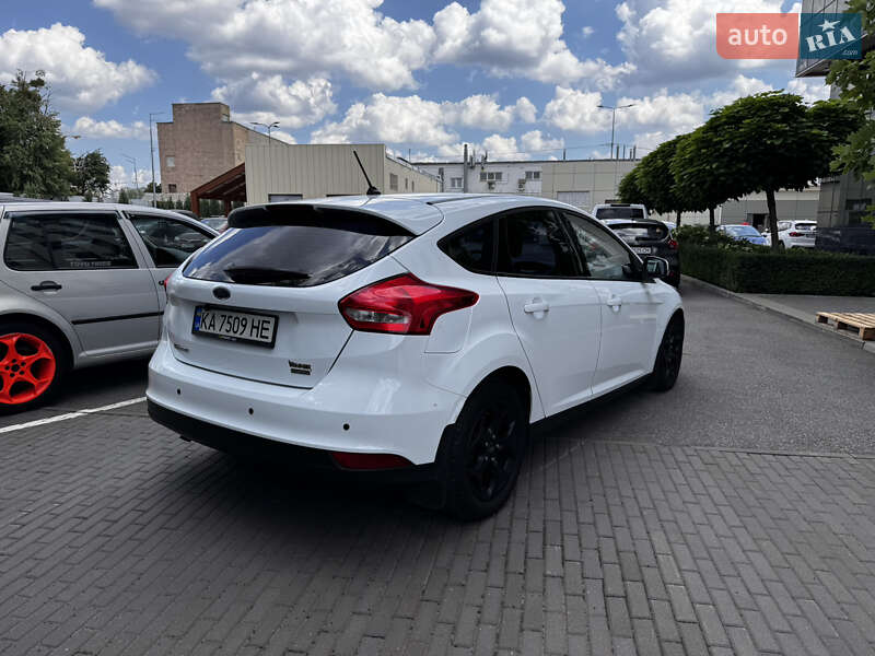 Хэтчбек Ford Focus 2017 в Киеве