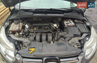 Хэтчбек Ford Focus 2014 в 