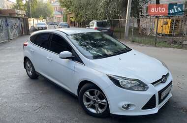 Хетчбек Ford Focus 2013 в 