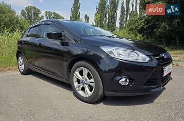 Хэтчбек Ford Focus 2011 в 
