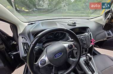 Хэтчбек Ford Focus 2011 в 