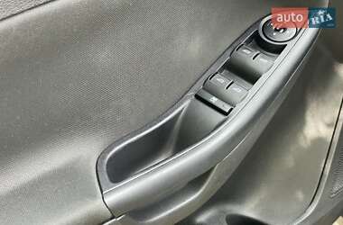 Хэтчбек Ford Focus 2015 в 