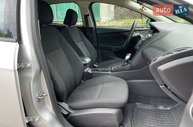 Хэтчбек Ford Focus 2015 в 