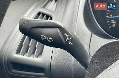 Хэтчбек Ford Focus 2015 в 