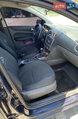 Хэтчбек Ford Focus 2007 в 