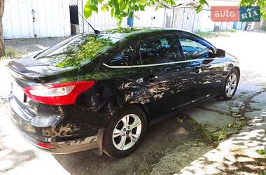 Седан Ford Focus 2012 в 