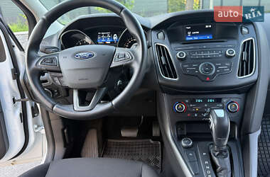 Хэтчбек Ford Focus 2017 в 