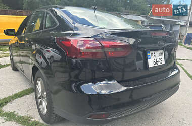 Седан Ford Focus 2016 в 