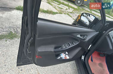 Седан Ford Focus 2016 в 
