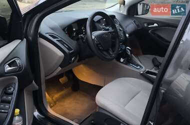 Седан Ford Focus 2015 в 