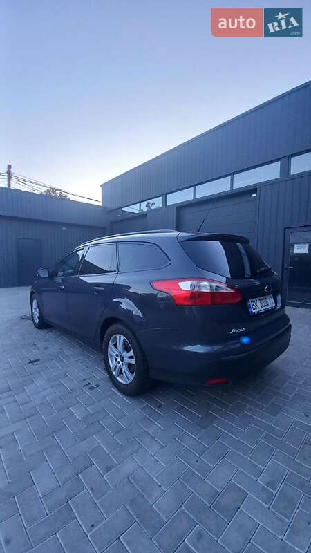 Універсал Ford Focus 2011 в Сарнах