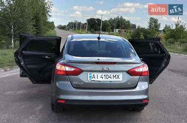 Седан Ford Focus 2014 в 