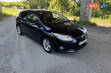 Хэтчбек Ford Focus 2012 в 